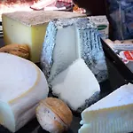 Gratte-ciel Ariana Szálloda 3*