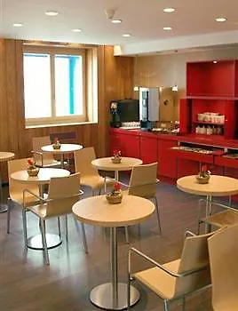 Gratte-ciel Ariana Hotel 3*